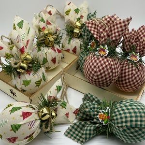 Pack of 2 Christmas Ornaments / Christmas Decor / Farmhouse Decor